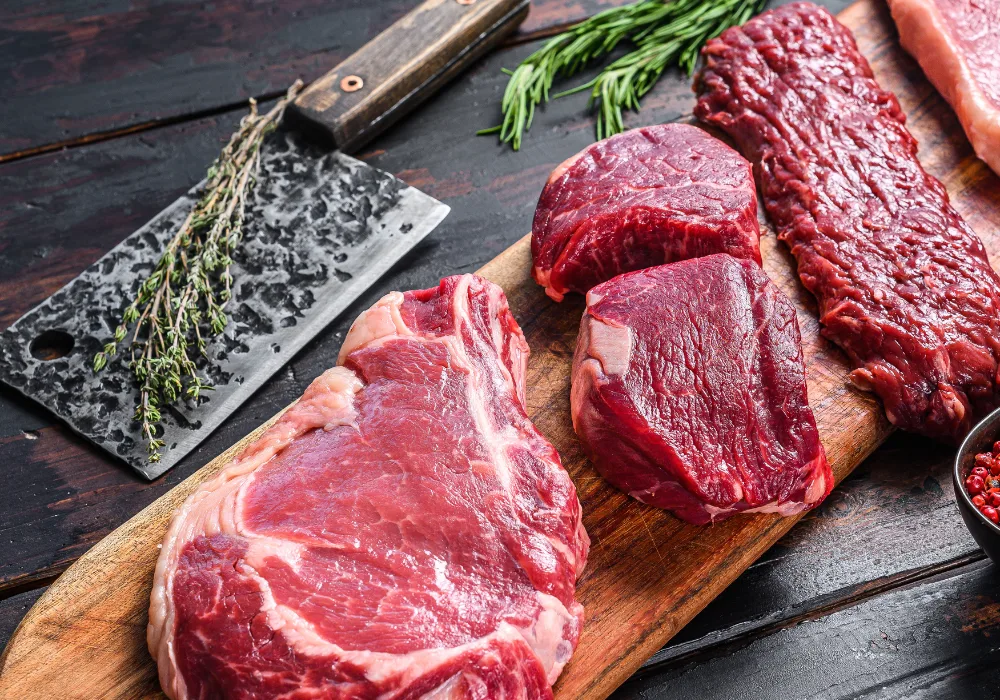 Can dogs eat raw beef?
