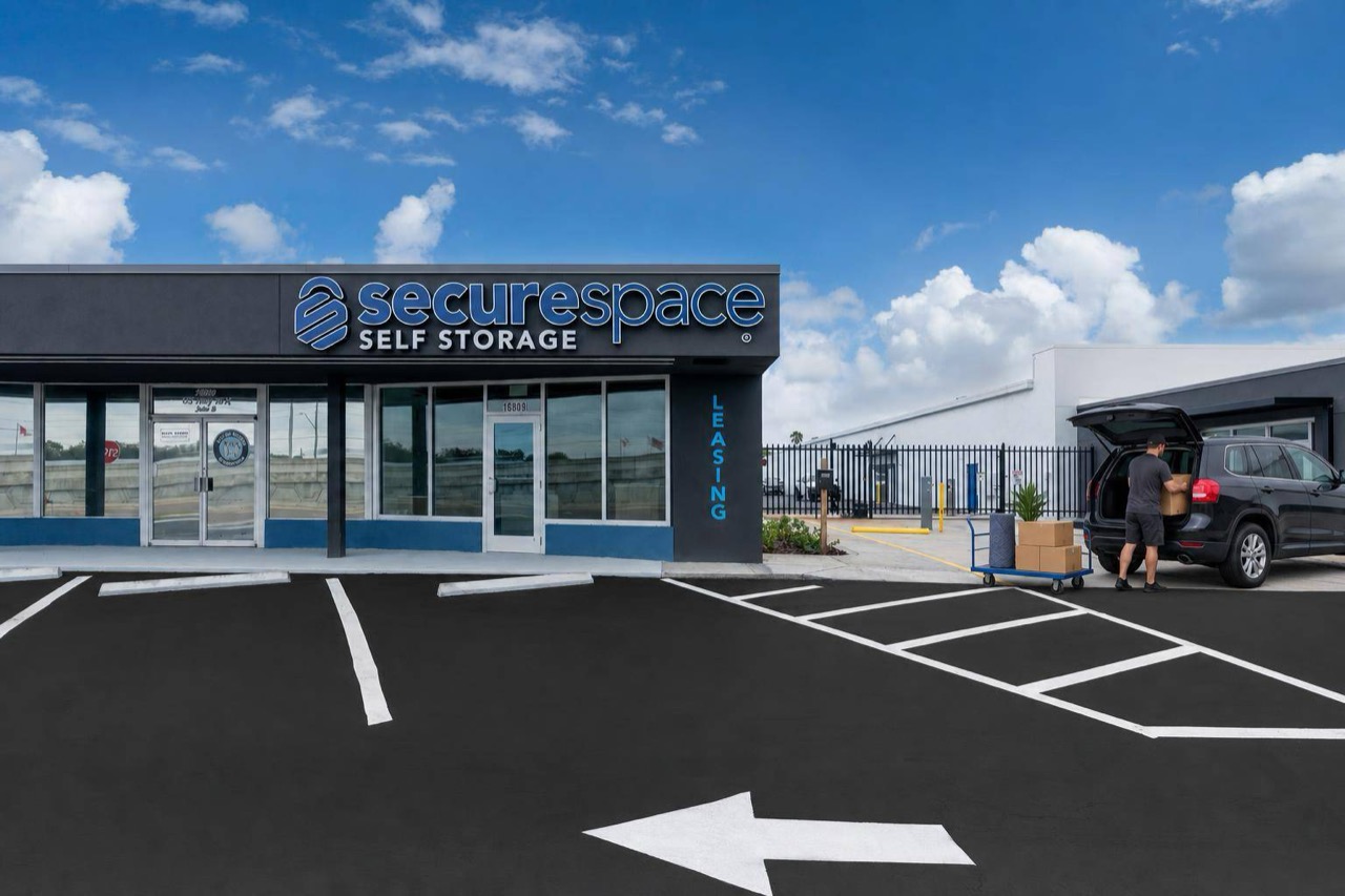 clearwater-fl-fine-art-storage-us19-hero