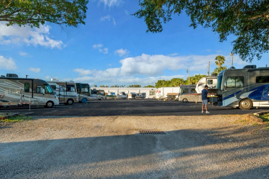 finding-the-best-storage-facility-in-clearwater-hero