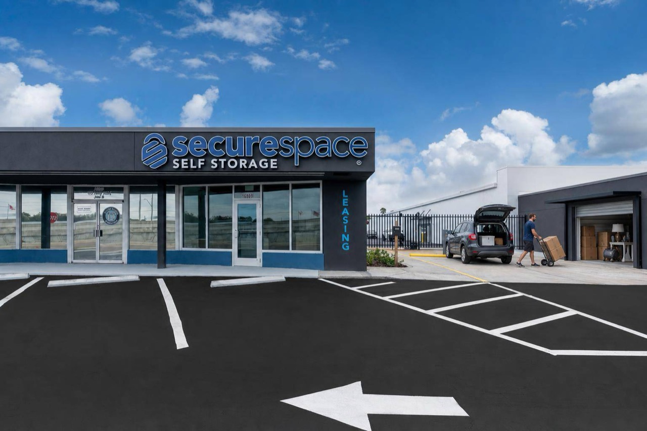 storage-units-clearwater-fl-33765-us19-hero