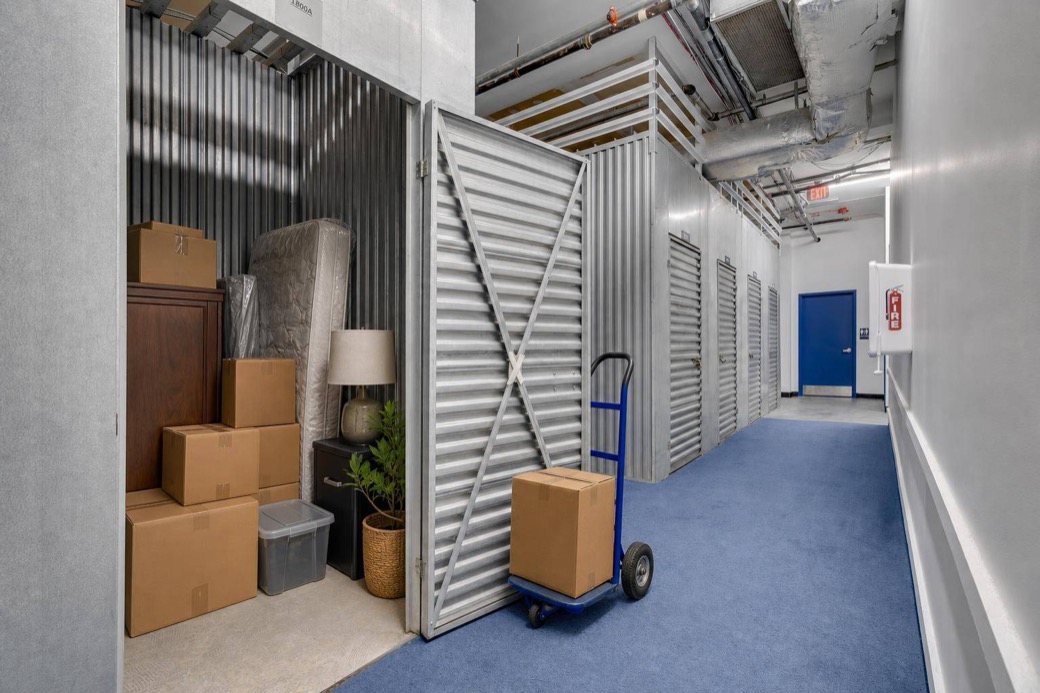 L009-large-storage-units-lanham-hero