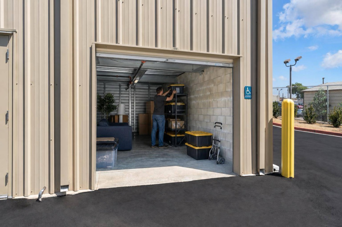 spring-valley-indoor-storage-campo-rd-hero