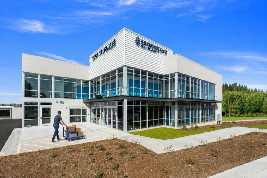 L012-when-to-reserve-storage-ne-portland-hero