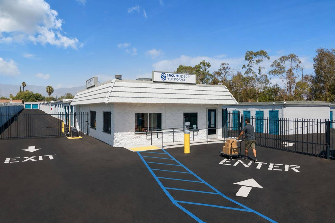 L014-temporary-storage-flexible-short-term-needs-rialto-ca-hero