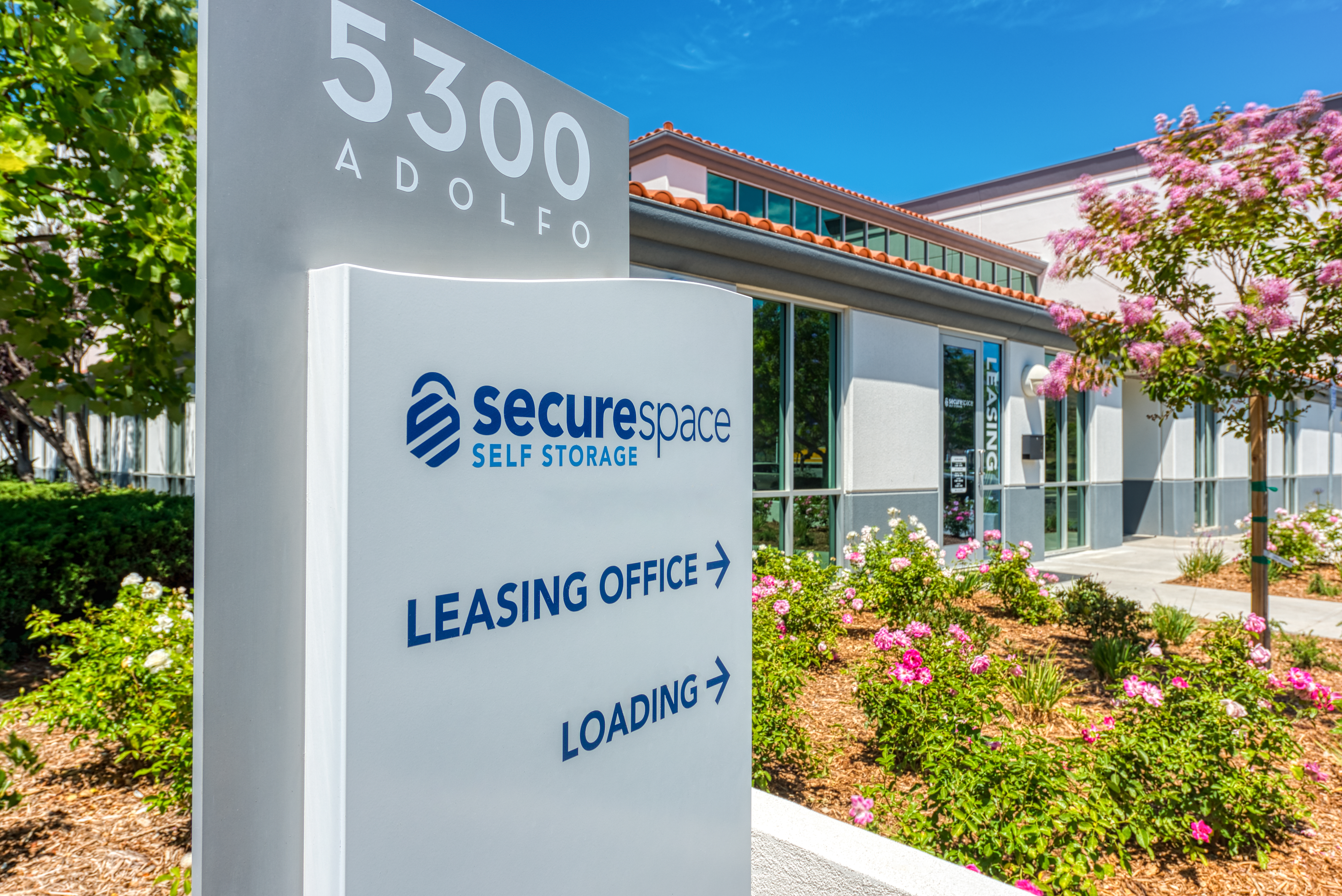 L003 - Camarillo, CA Signage Shot