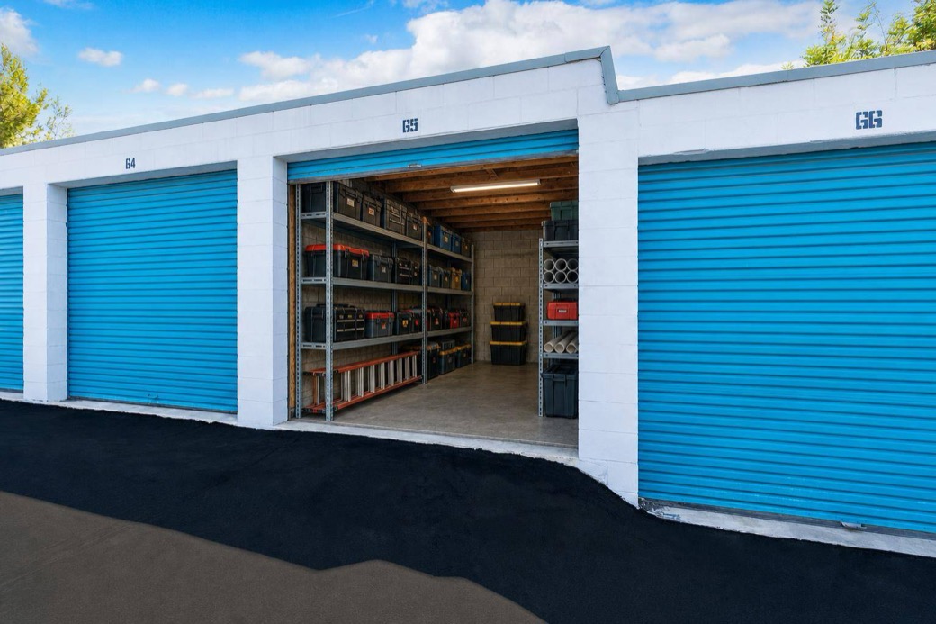 L014-contractor-s-tool-storage-rialto-ca-hero