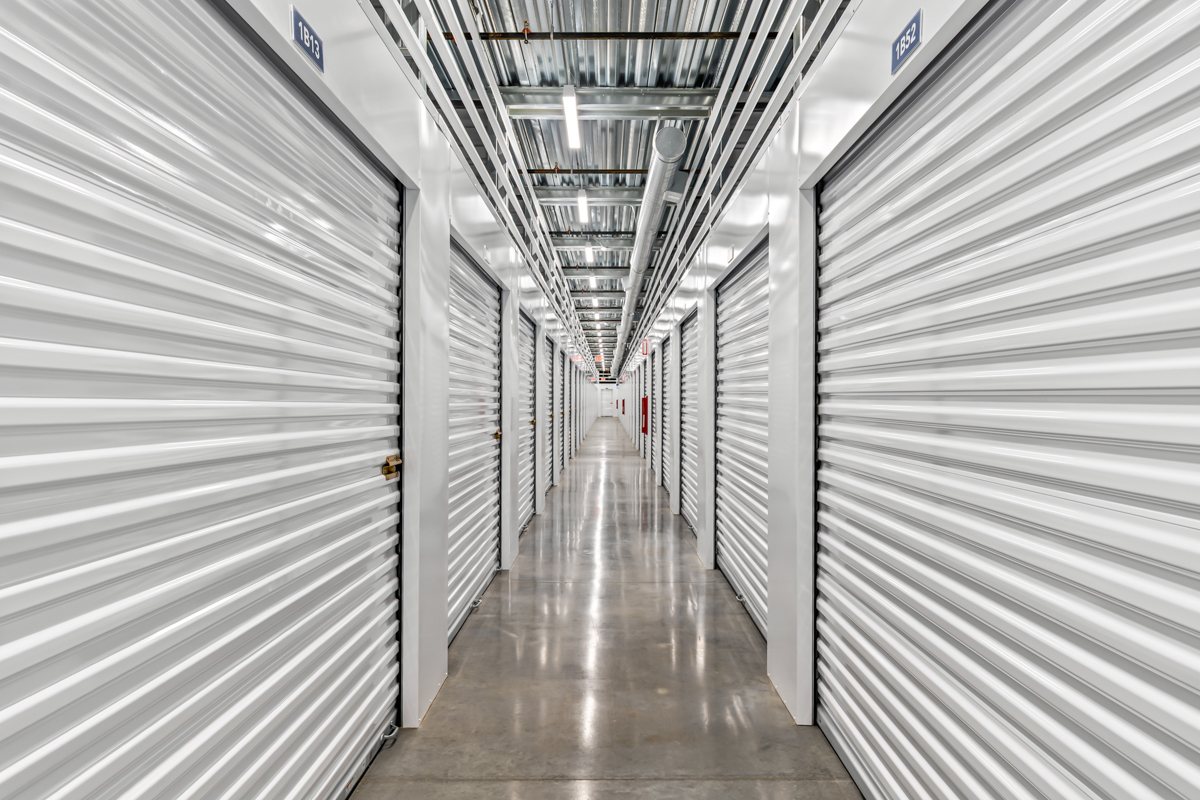 L075 - Signal Hill, CA Storage Unit.jpg