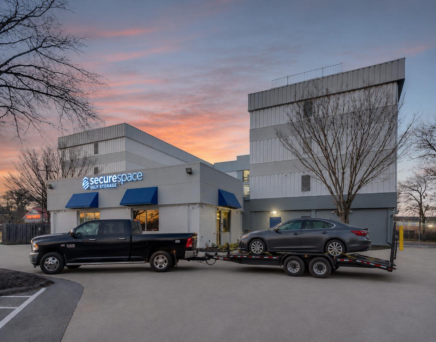 L009-car-storage-in-unit-lanham-hero