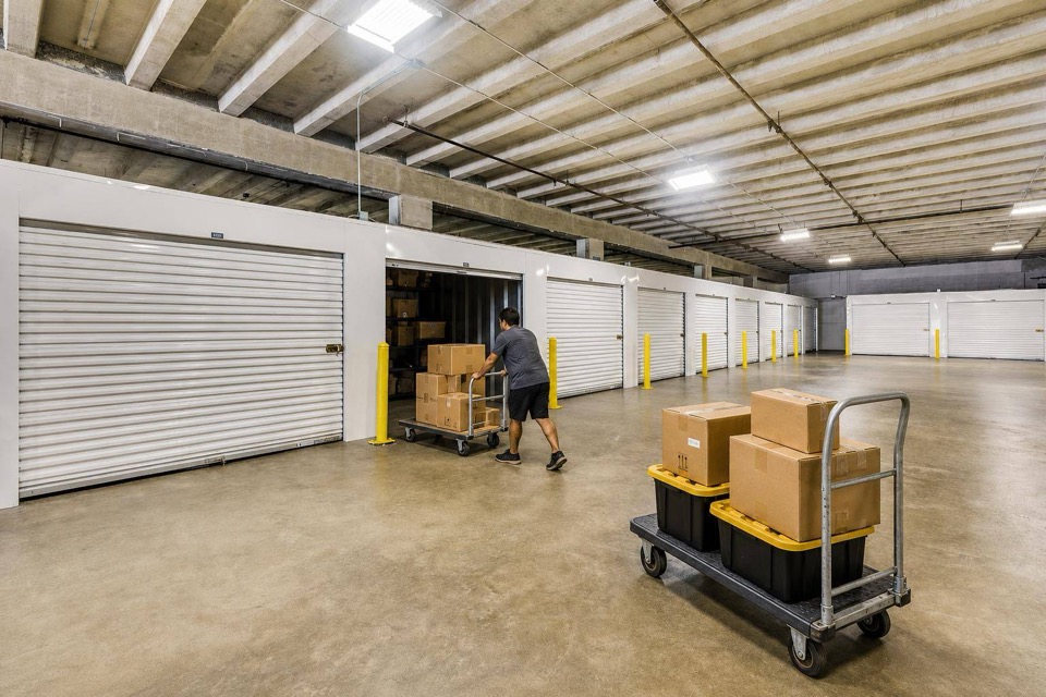 L015-business-storage-flexible-growing-needs-waipahu-hi-hero