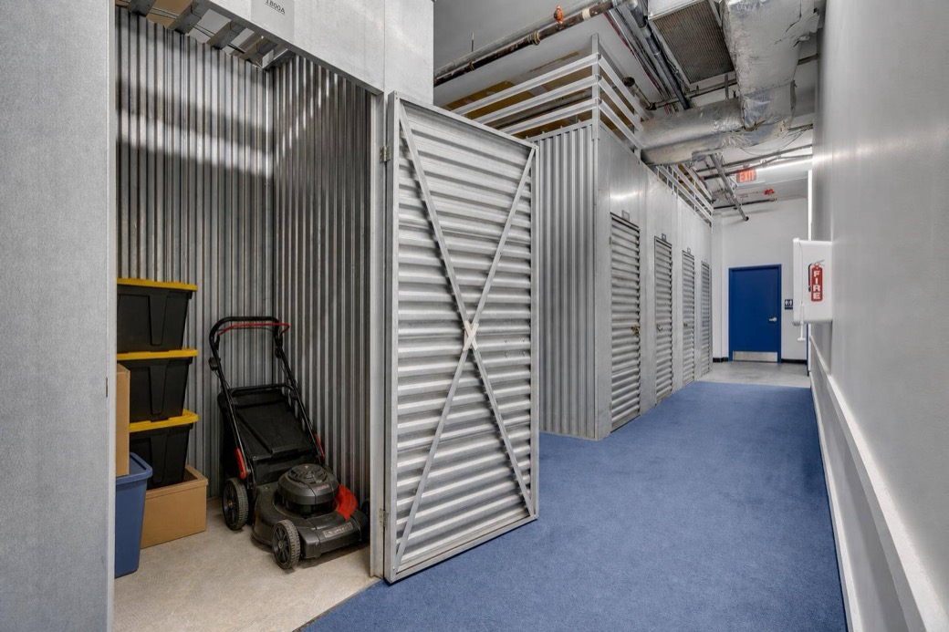L009-outdoor-vehicle-storage-lanham-hero