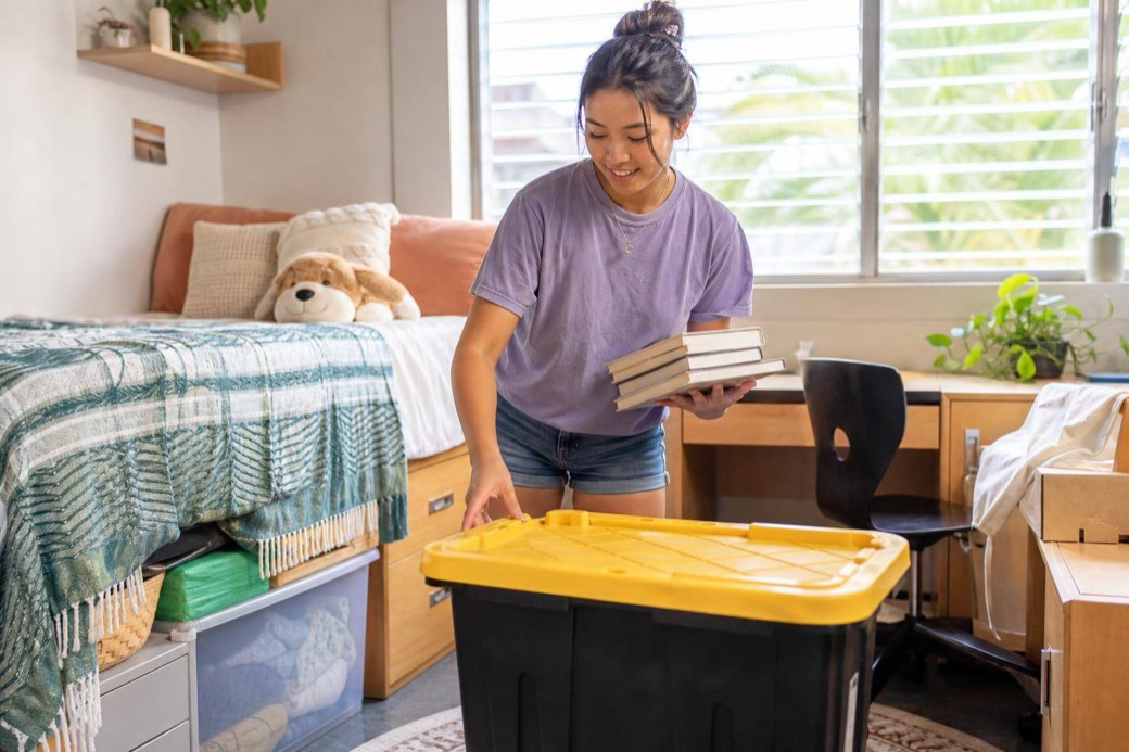L015-dorm-room-storage-student-s-waipahu-hi-hero