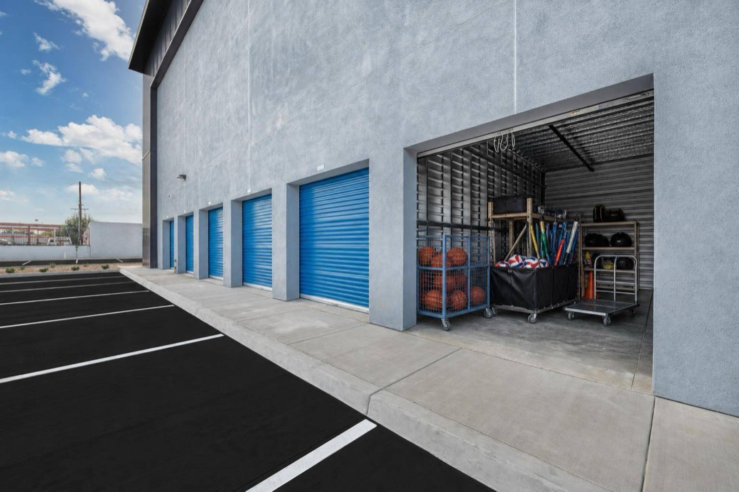 torrance-sports-equipment-storage-west-carson-hero
