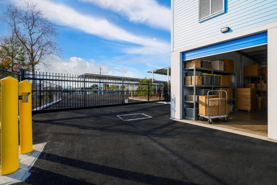 L010-business-storage-units-palm-harbor-hero