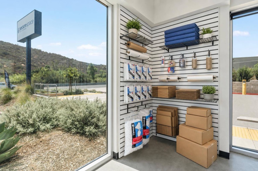 L008-affordable-storage-units-spring-valley-hero