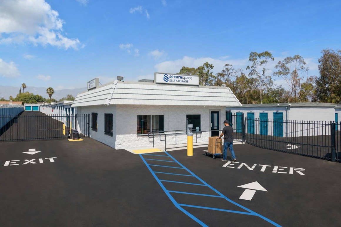 L014-secure-self-storage-rialto-ca-hero
