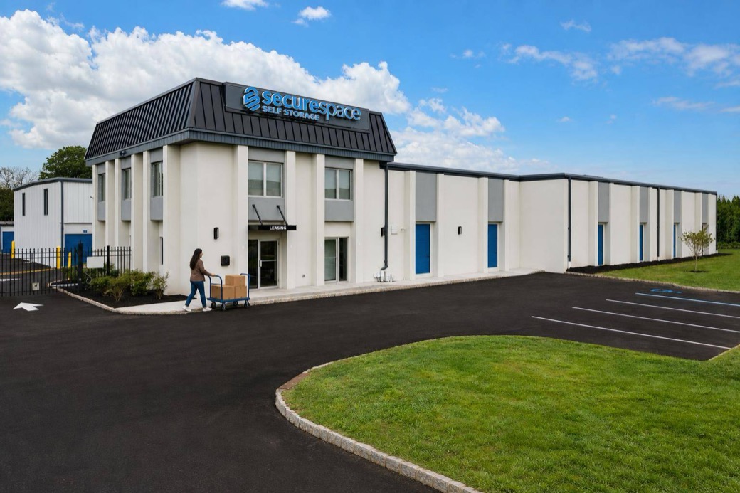 L013-storage-units-open-now-check-rent-piscataway-nj-hero
