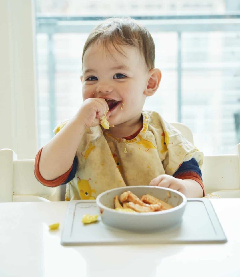 Normal Behavior When Babies Try New Foods - Solid Starts