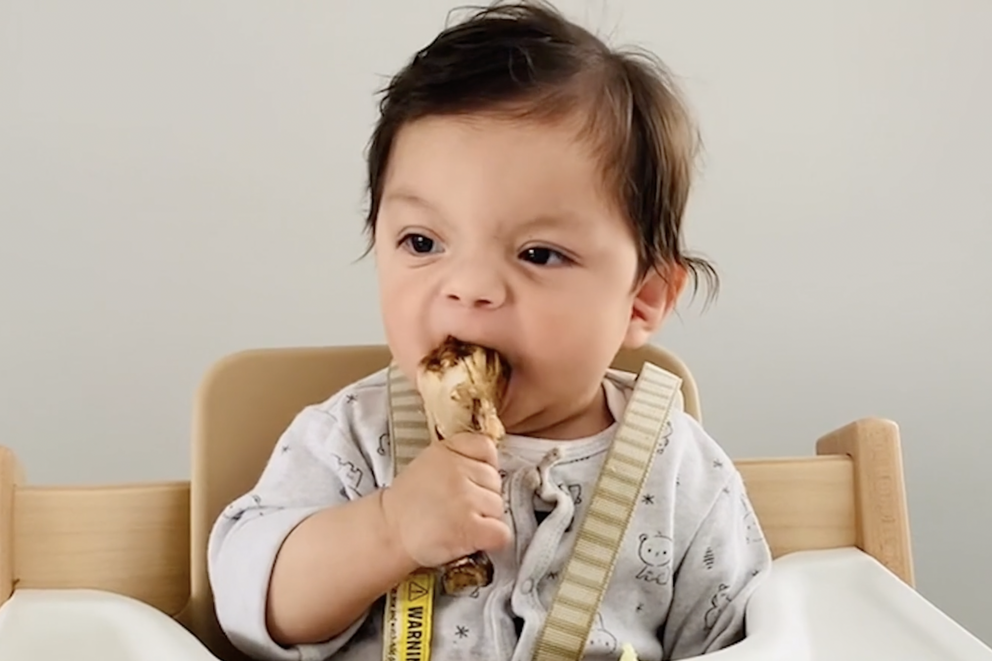 Getting Started on Solid Food: Baby Led Weaning & Spoon Feeding Nino -  thelittleloaf