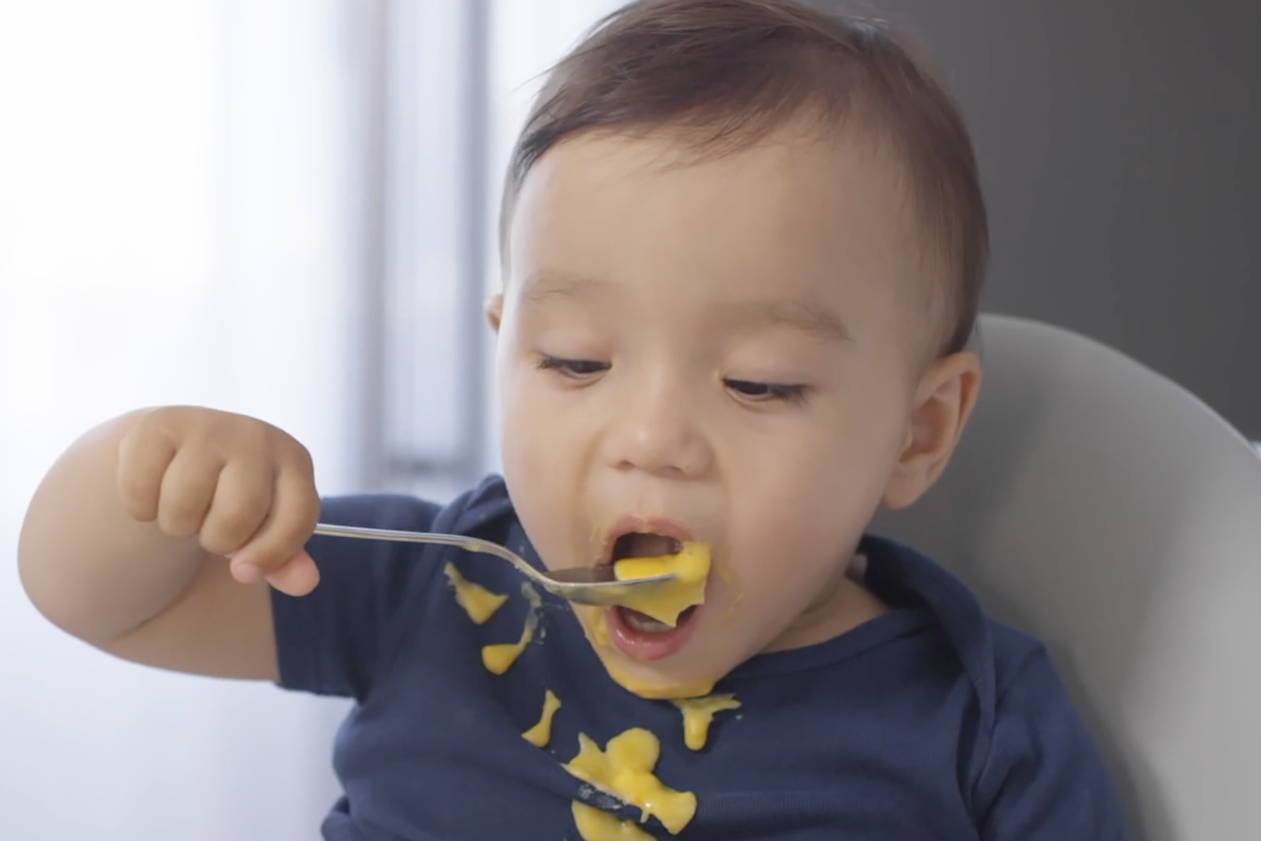How to Train Baby to Use a Spoon - Solid Starts