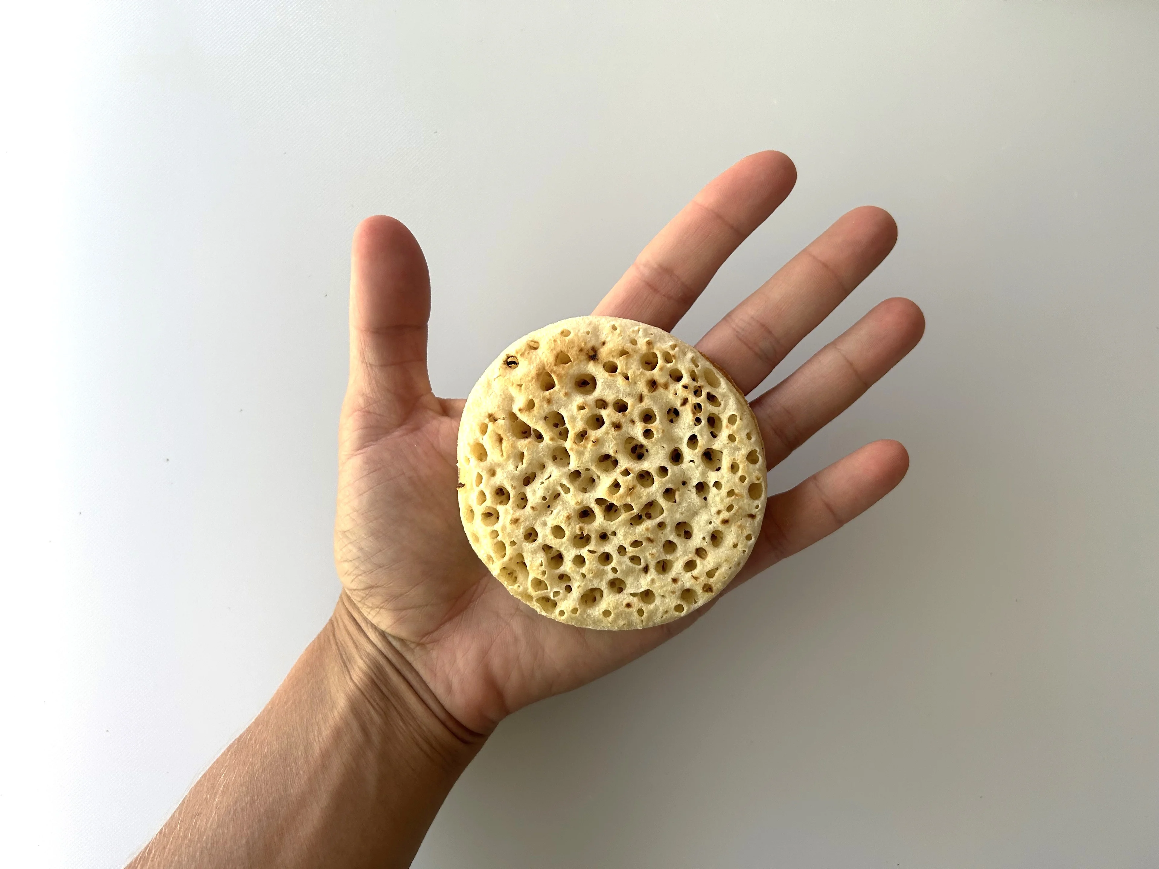 Crumpet whole hand pic