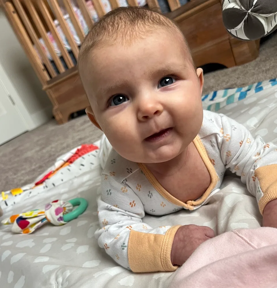 Blythe 3 mos practices tummy time