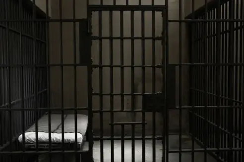 Man's SHOCKING escape from prison cell goes viral