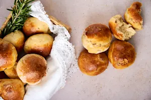 Bacon Dinner Rolls 01