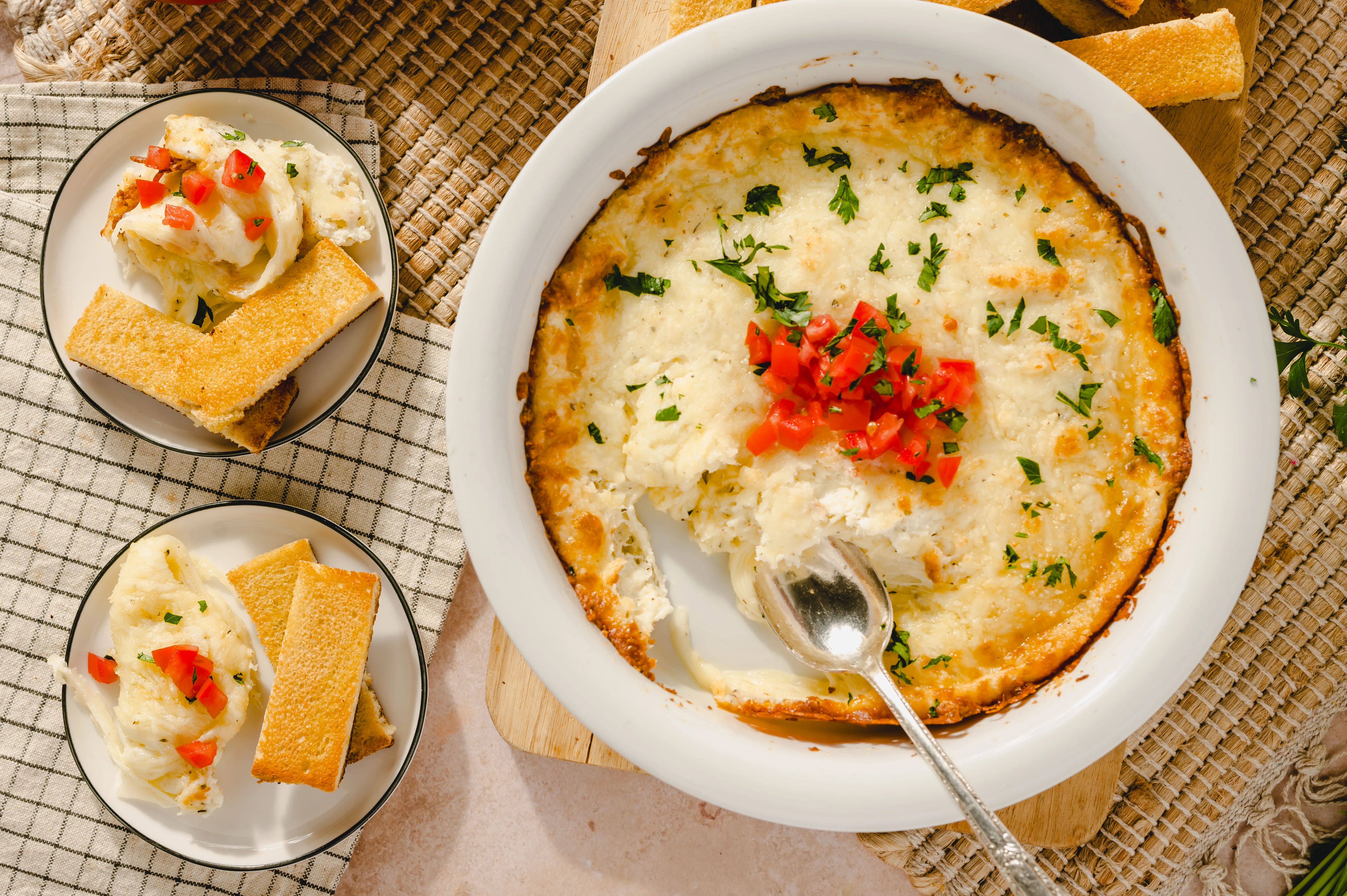 Poker-Night Mozzarella Dip | Lazy Cooking