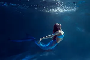 What's a mermaid's favorite TV show? image