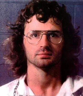 The Cult Behind the Waco Siege-3