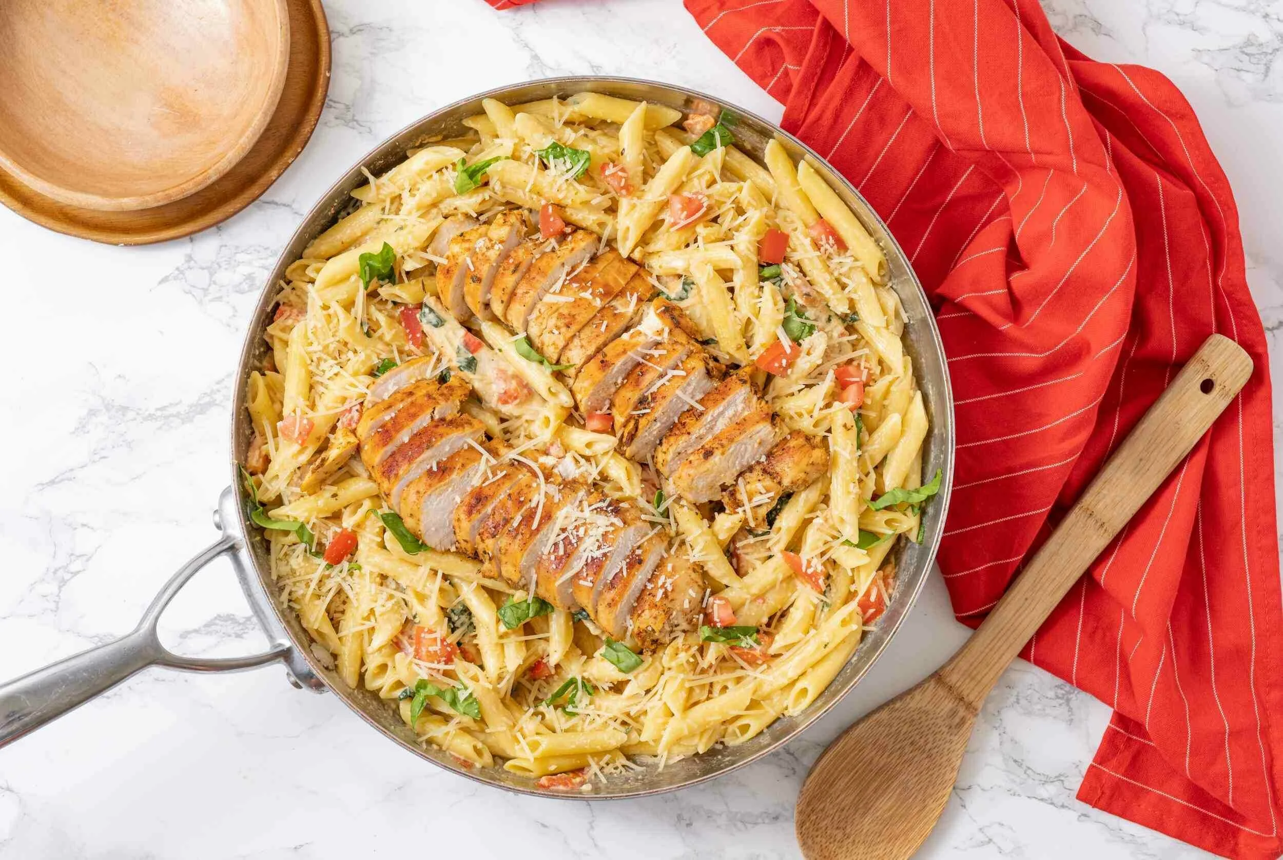 Creamy Garlic Chicken Pasta | Recipe Saver
