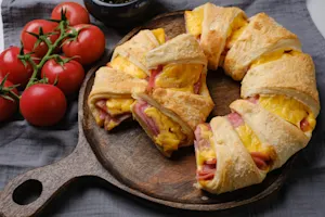 Ham and Cheese Crescent Ring-1