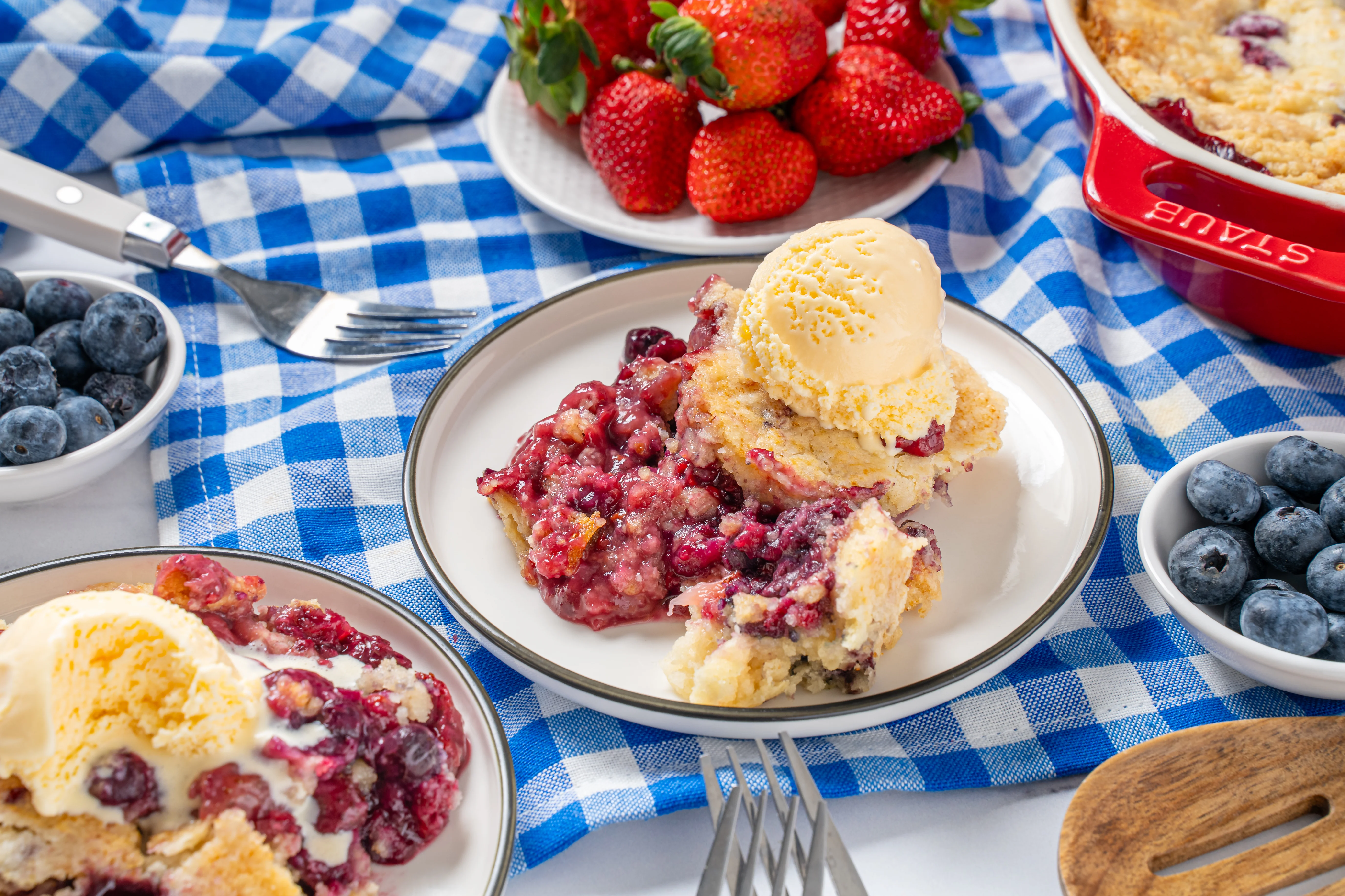 Countryside Berry Dump Cake | Recipes Direct