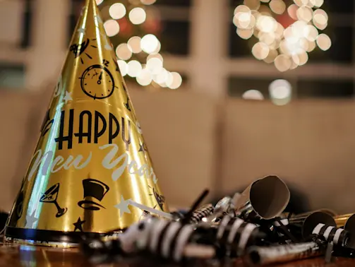 Red Underwear and 12 Grapes? Wild New Year’s Traditions Explained-1