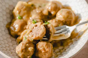 Rich Meatballs And Gravy