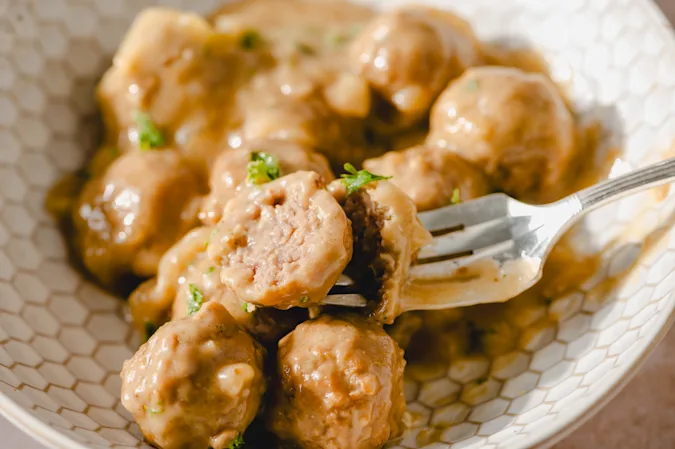Rich Meatballs And Gravy