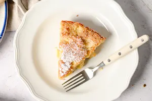 Homestyle Apple Cake