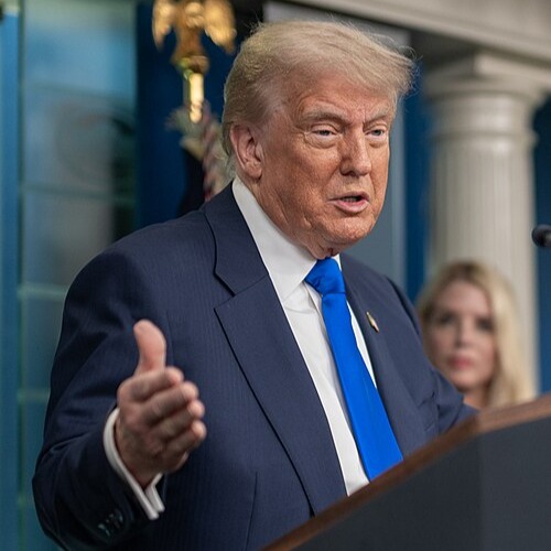 P20250627MR-0560 President Donald Trump holds a press conference with Attorney General Pam Bondi and Deputy Attorney General Todd Blanche in the James S. Brady Press Briefing Room (cropped)