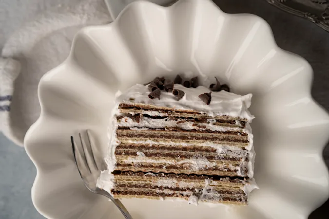 Old-Fashioned Chocolate Icebox Cake