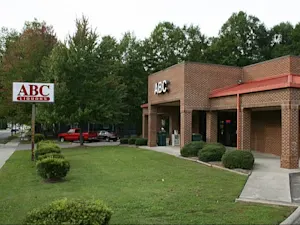 640px-2008-09-24 ABC Liquors on Hillsborough Rd in Durham