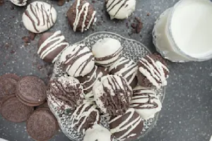 Decadent Oreo Truffles-4