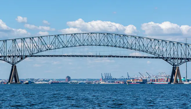 How Did a Man Who Couldn't Swim Survive the Baltimore Bridge Disaster?-1