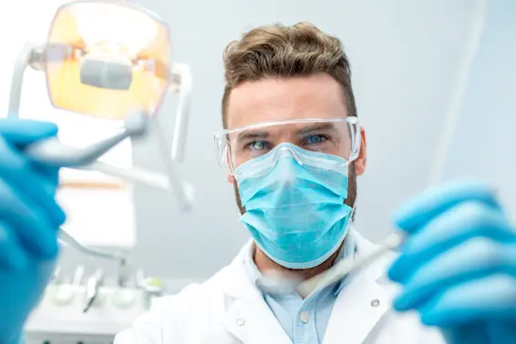 What Drove a Dentist to Poison His Own Wife's Protein Shake?-2