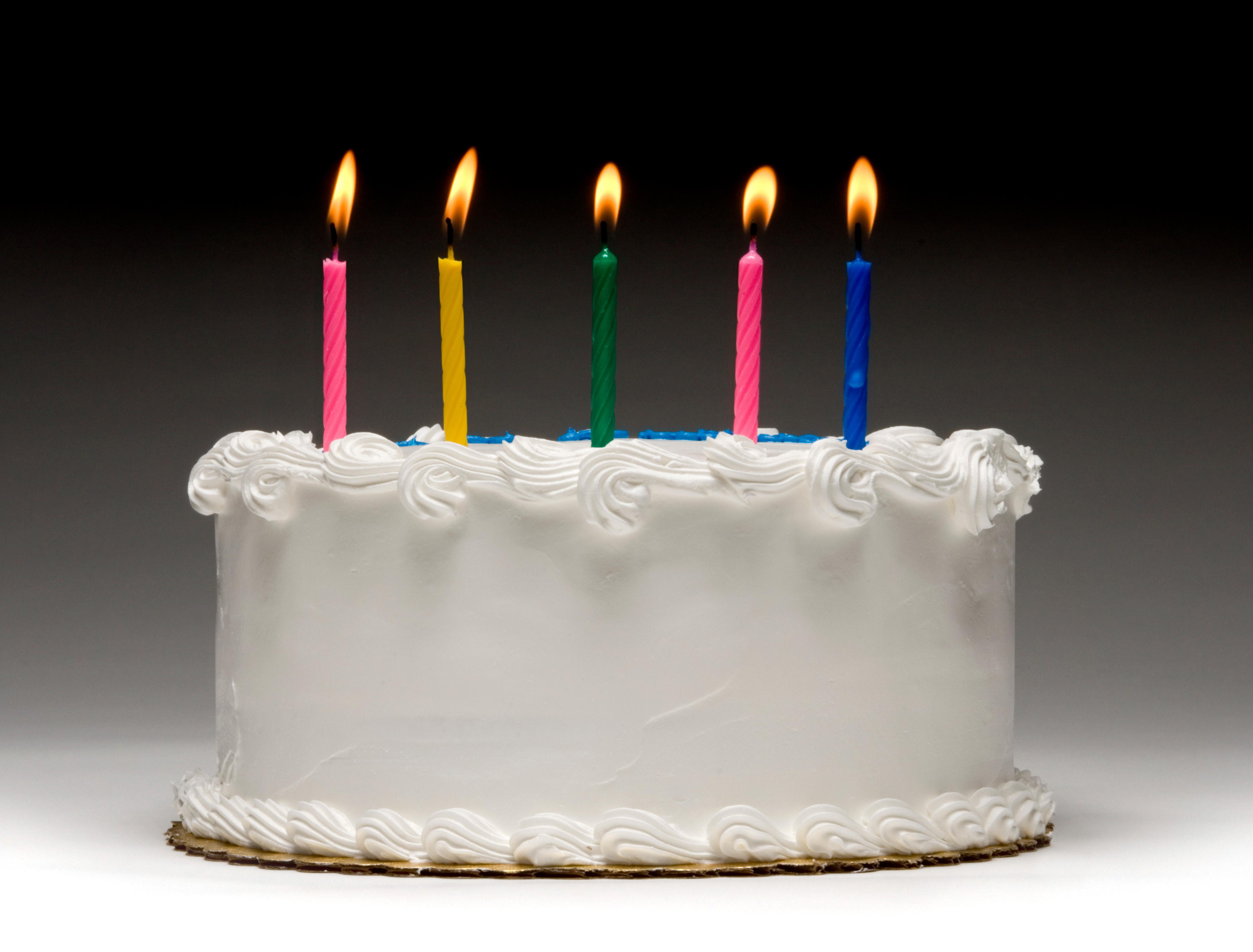 What is the best dessert to bring to an octopus's birthday party? image