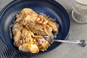 Slow cooker cinnamon roll casserole-3