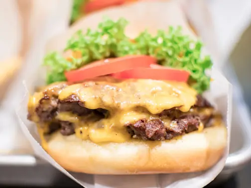 Shake Shack Burgers Take Flight on Delta Airlines-1