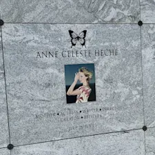 Anne Heche Grave