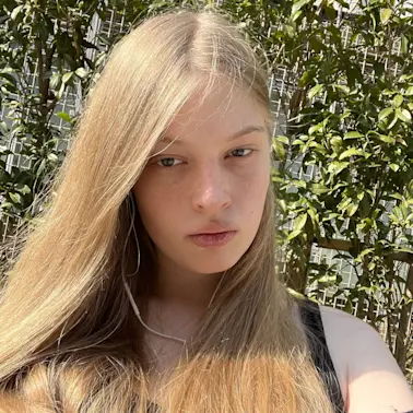 Elon Musk's Daughter Makes Bold Drag Debut-1