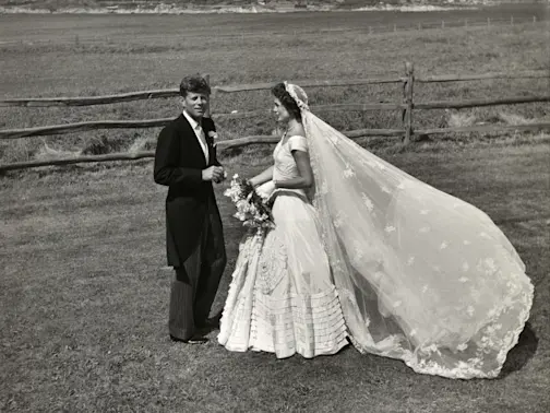 10 Surprising Facts About the Wedding of JFK and Jackie-2