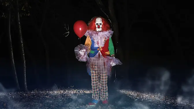 Red Noses, White Faces, Real Fear: Inside the Creepy Clown Uprising-1